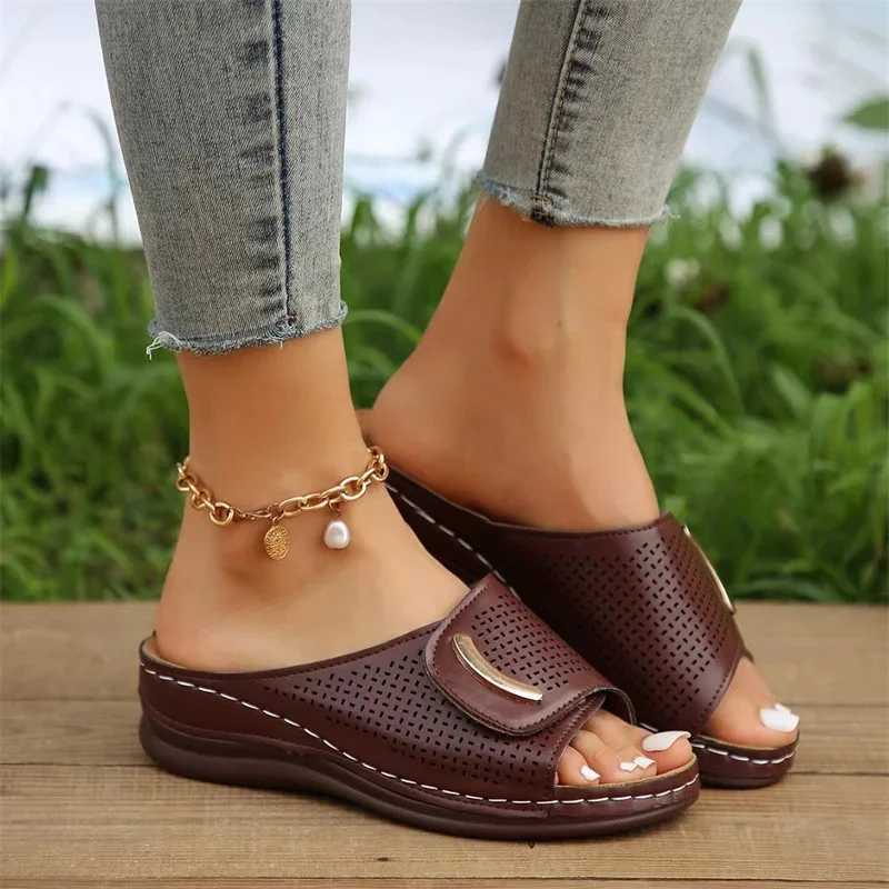 Womens hollow wedge-shaped slider summer new womens comfortable breathable platform sandals womens anti slip slider Plus size 42 W250414