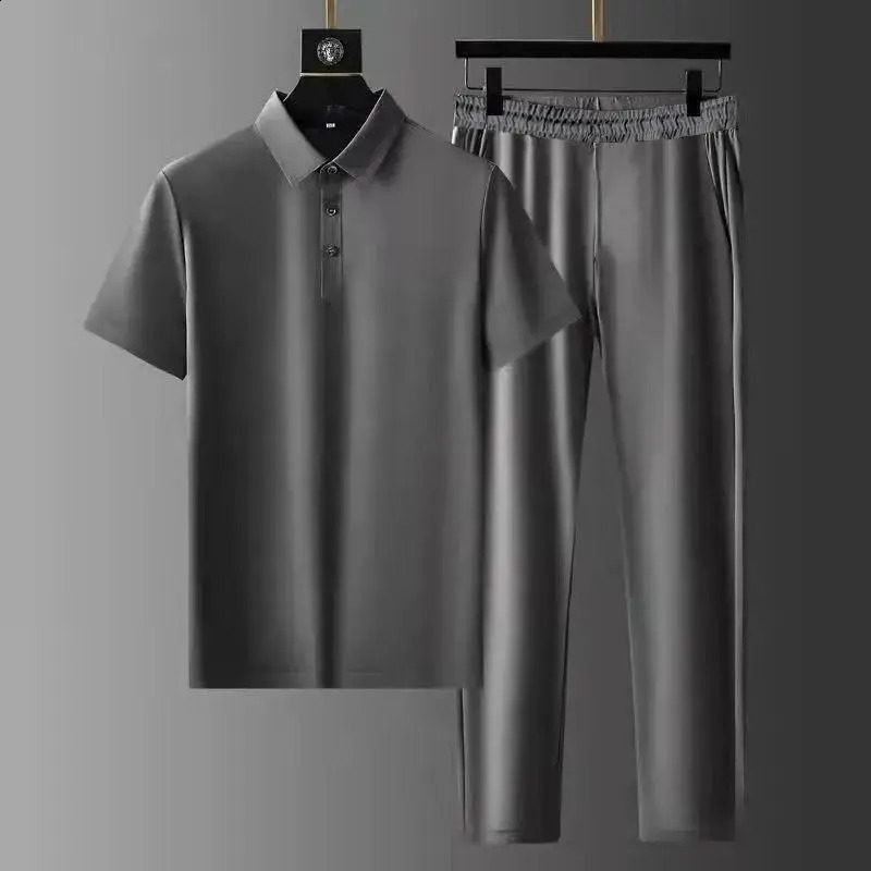 The latest polo collar suit elastic ultra-thin speed dry ice silk short sleeve two-piece high-end mens lapel suit 250409