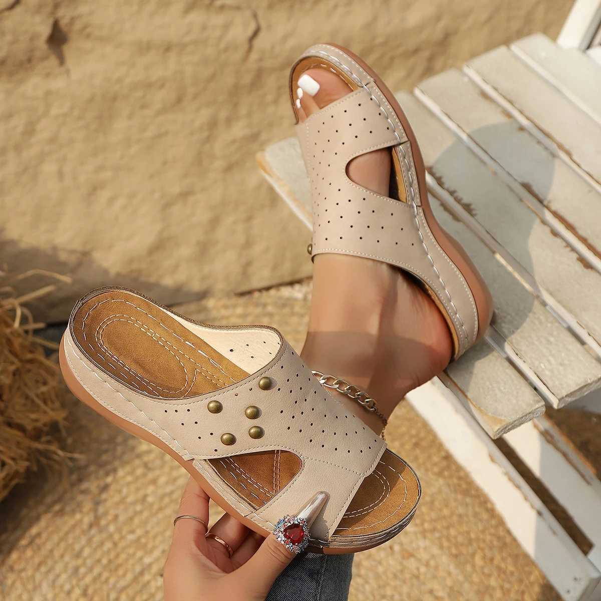 Summer Women Wedge Slippers Plus Size Retro Flower Roman Sandals Woman Lightweight Non Slip Beach Slides Female Indoor shoes W250414