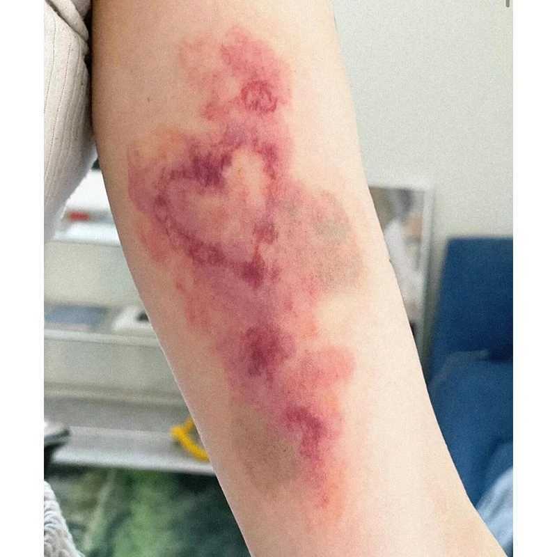Heart Brushing Fake Tattoo Female Arm Art Scar Blood Sports Stadium Temporary Tattoo Waterproof Tattoo Temporary Role PlayXJ25414