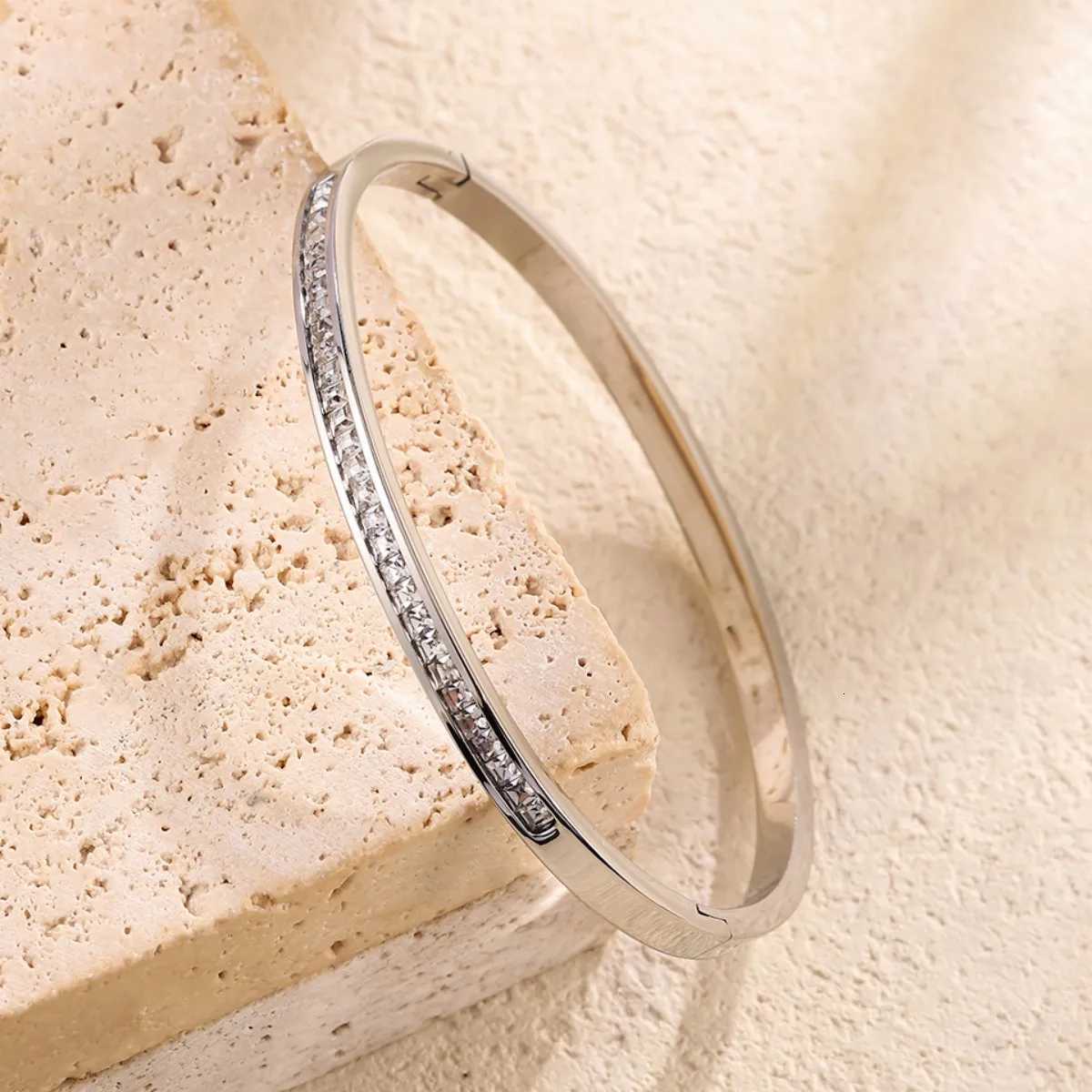 Yupsk 5Pcs/set Silver Color Stainless Steel Bracelet Shiny Zircon Inlaid Stackable Bangles Female Jewelry Gift K251113