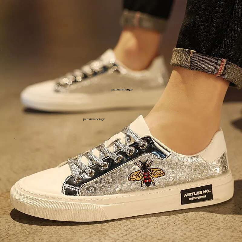 2025 New Designer Brand Plate Summer Bee White Men's Casual High-end Feeg Shiny Surface Fashion Shoes