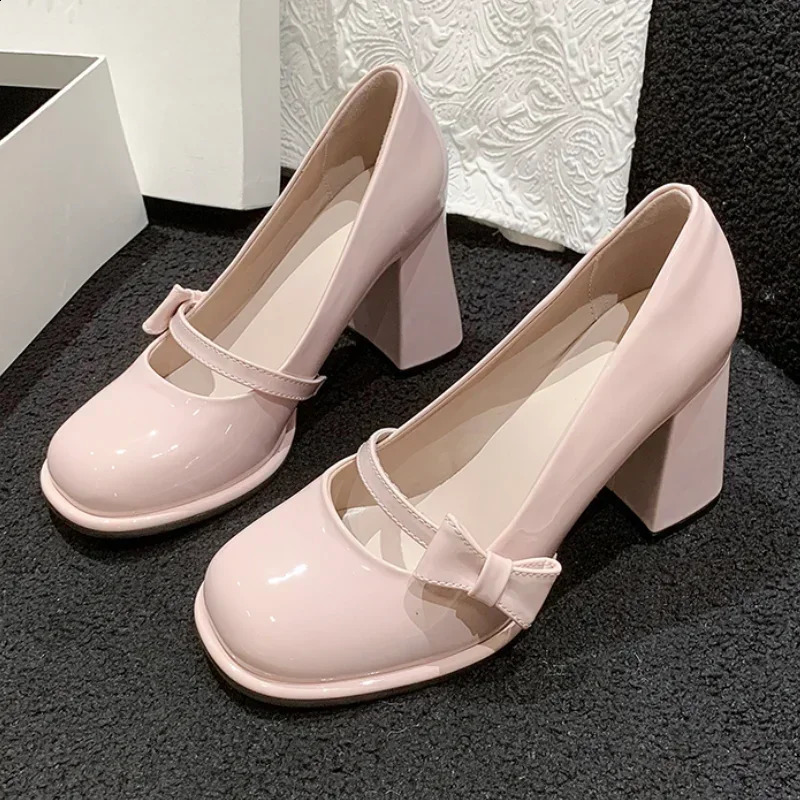 Sweet bow high heels for Ms Mary Jens cute round toe patent leather pump women sliding on square party shoes 250409