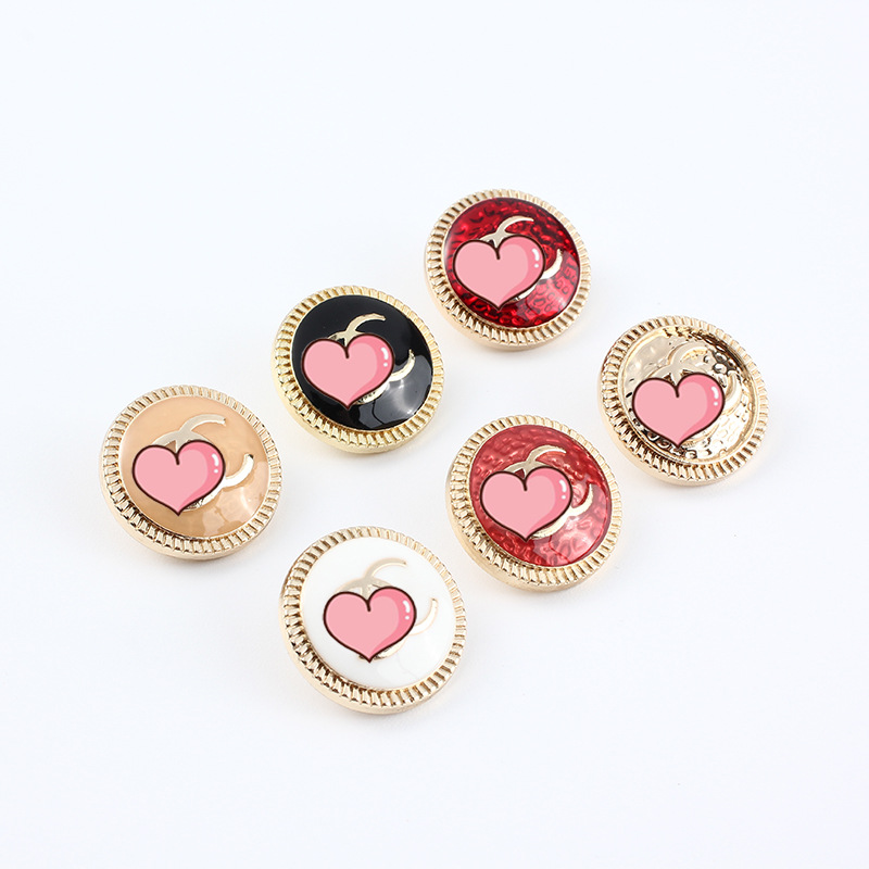1pc 20mm golden black white red Luxury Desginer C brand Sewing Buttons for Clothing Coat Decorate DIY Crafts Supplies Classic B60
