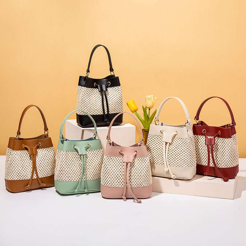 Handmade Beach Bag Color Matching Fashion Hollowed Out Bucket Korean Version Women's Crossbody Women's One Shoulder Grass Woven Bag Kq2