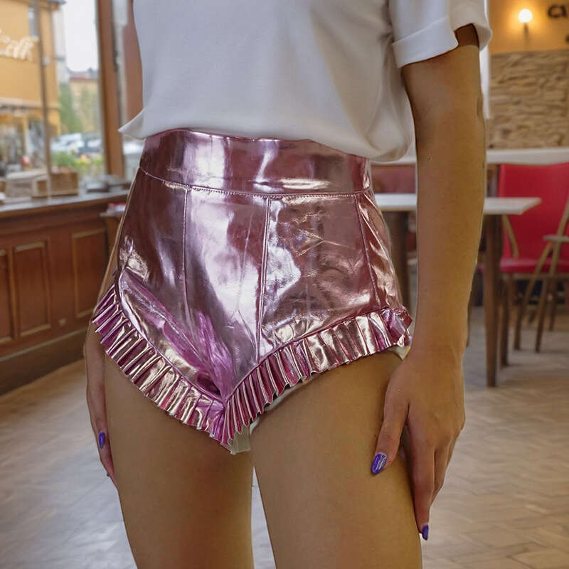 Designer Chic Spicy Girl Solid Color High-Waist Shorts - Trendy Wrinkle Pattern for a Fashionable Summer Look