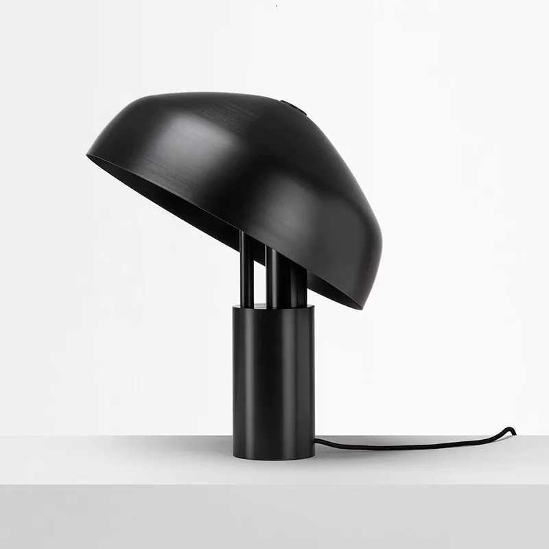 Nordic Luxury Gold Mushroom Desk Lamp Modern Simple Design for Living Room Bedroom Hotel Bedside s M251114
