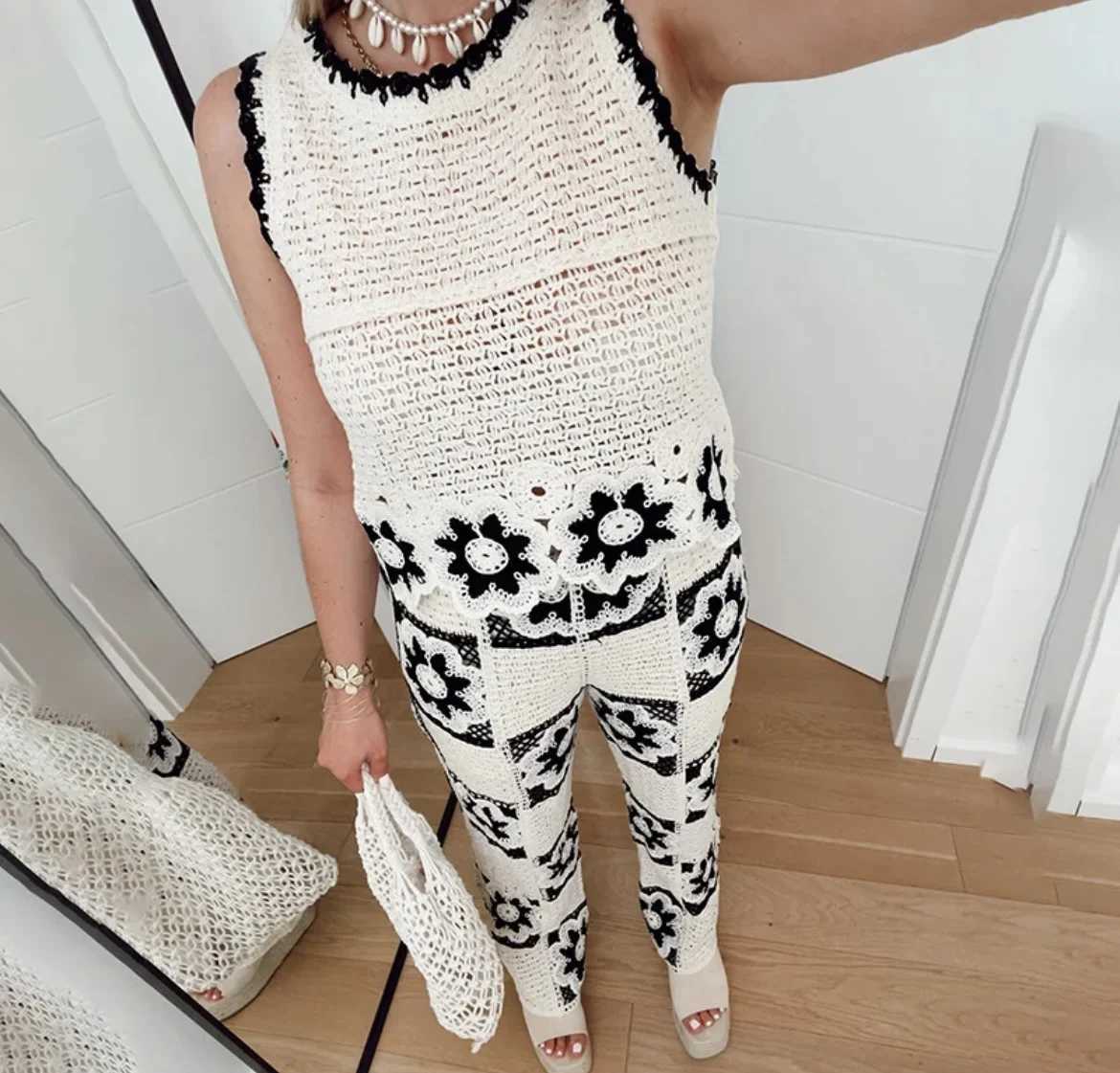 Autumn new European and American style crocheted sleeveless top contrasting color knitted wide leg pants fashion setXJ250414