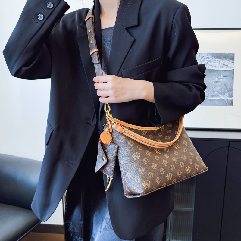 High-end leather underarm bag commuter large-capacity tote premium vintage shoulder women's tote multi-functional bag designer handbag high-quali