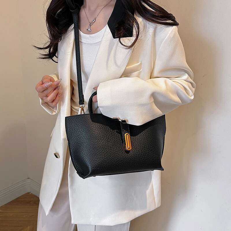 French Unique Advanced Texture Ladies Handbag New Pattern Retro Style High-Capacity Commute Shoulder Bags Composite Bag