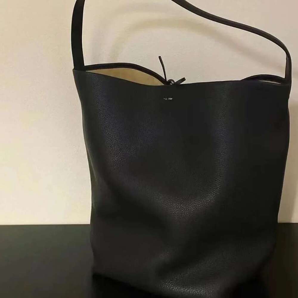 High-End Feel Nicherow Genuine Leather Bucket Large Capacity Commuter Tote Women's Single Shoulder Bag Autumn/Winter