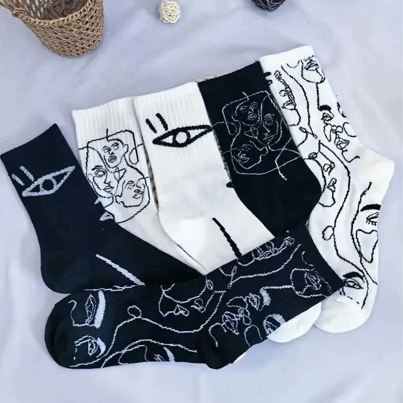3/6 pairs of abstract lines painting cotton socks street trends sports sweatshirts absorbent breathable couple casual socks W250414