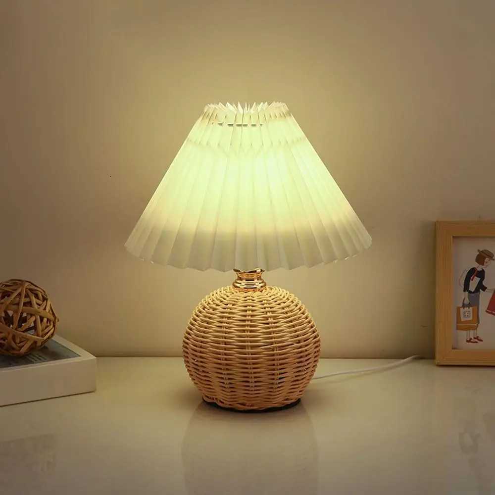 LED Fabric Pleated Lampshade Light Retro Rattan Strip USB PLUG Bedroom Bedside Lamp Desk Lamp Indoor Home Decoration Lighting M251114