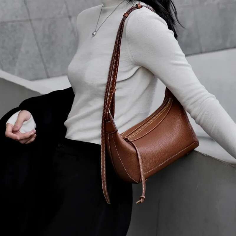 Designer Bag Formeki Real Leather Crossbody Chic Shoulder All Match Retro Design Ladies Female Bag