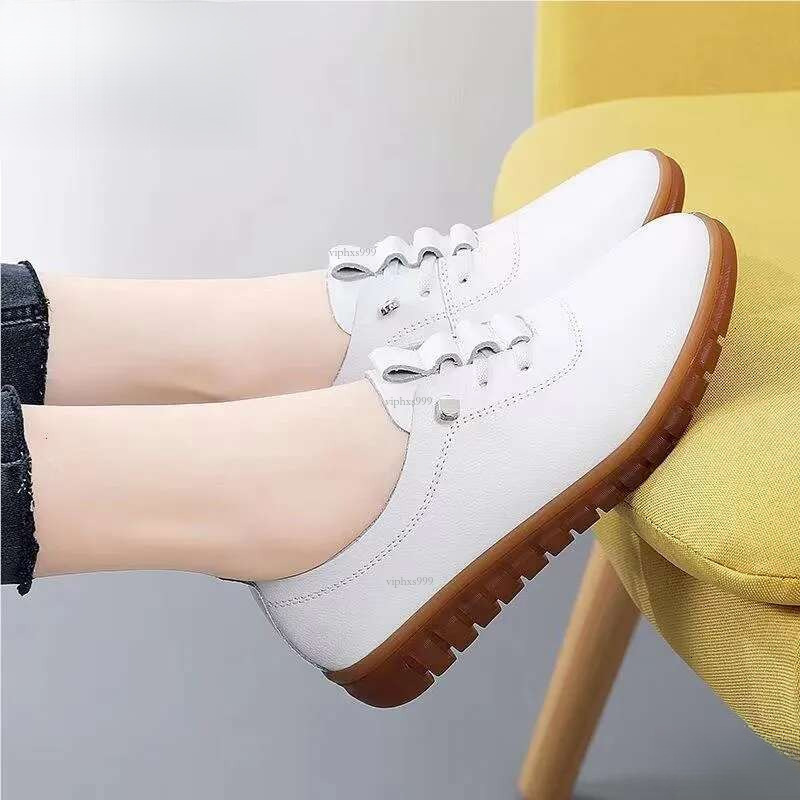 2025 New Designer Leather Shoes Business Tendon Sole Surface Waterproof Non-slip Kitchen Work Single Mother Black Leather Old Beijing Cloth Shoes Woma