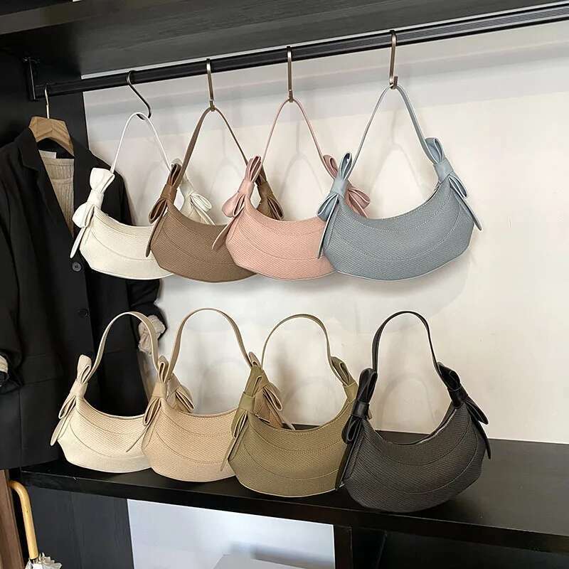 Korean Version Of Niche Women's New Stylish And Versatile Casual Handbag Highend Feeg Armpit Shoulder Bag