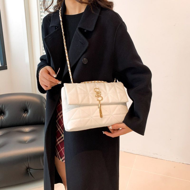 Women's Bags Versatile Commuting Textured Tassel Decorated Ladies Simple Solid Color Chain Messenger Bag For Women