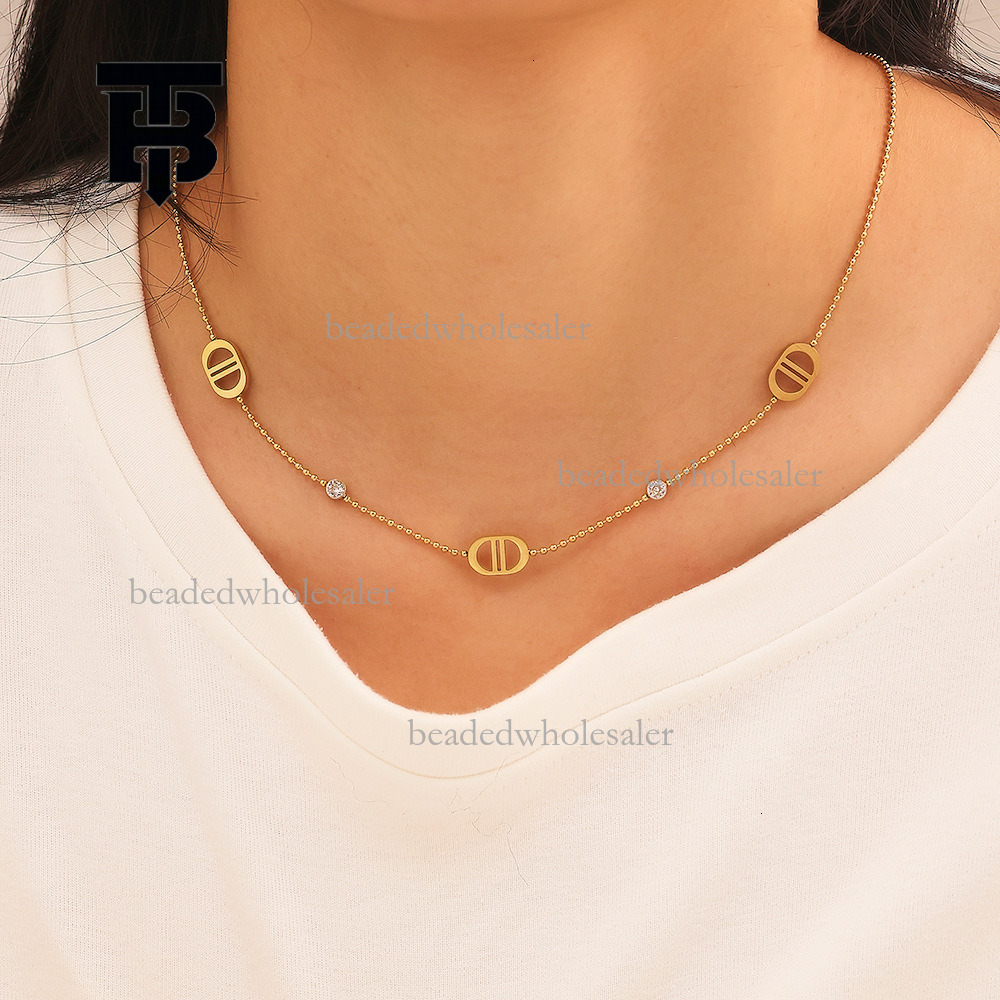 TB BHULAMTE Designer Fashion Pig Nose Titanium Steel Necklace Hip Hop Personalized Cuban Chain 18K Gold Double D Bracelet Pearl Earrings Non Fading Lu