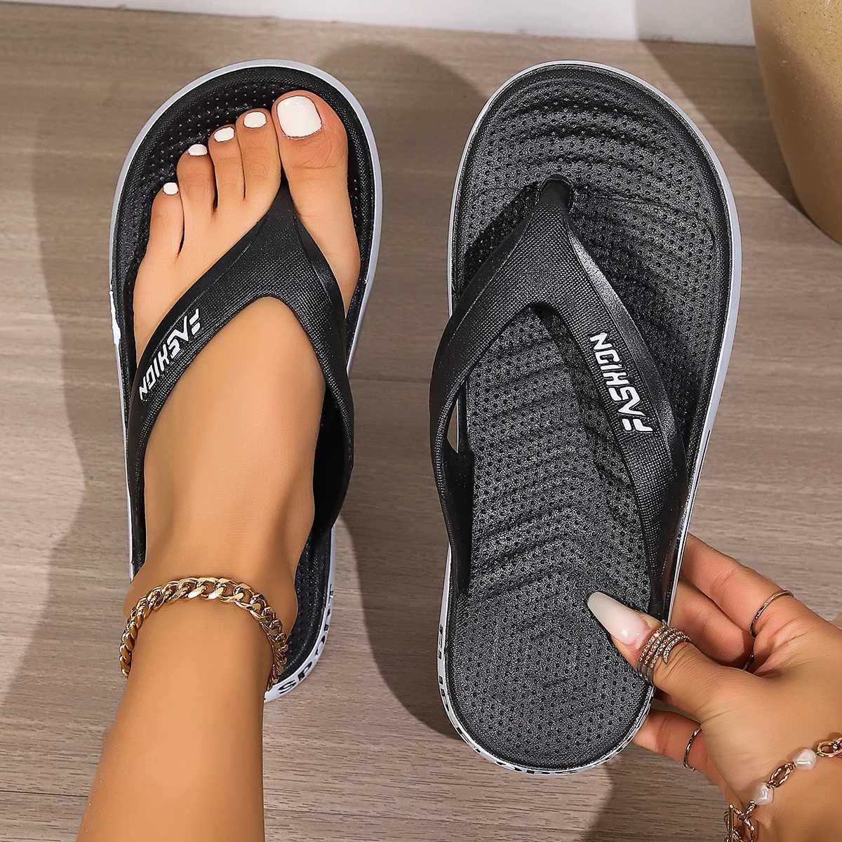 Mens minimalist flip cover classic soft soled flat bottomed summer skate casual indoor and outdoor beach slides W250414