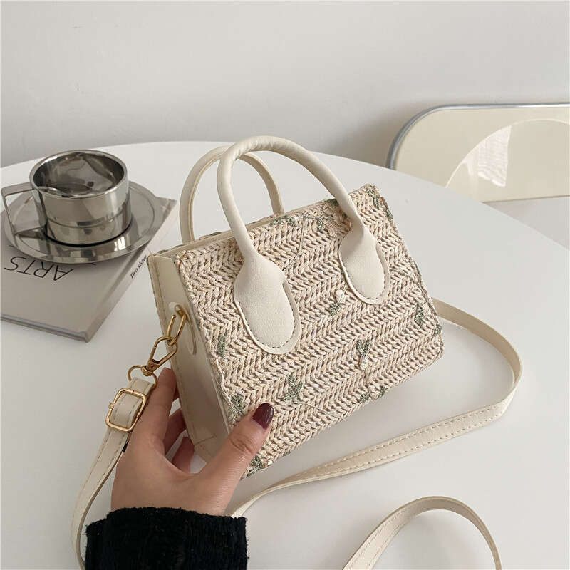 Handmade Beach Bag Summer Net Red Grass 2021 New Fashion Small Fresh Flower Woven Handbag Single Shoulder Crossbody Bag Kq2