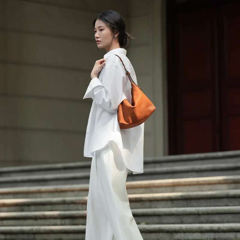 Qiu Zhen Top Layer Vegetable Tanned Cowhide Underarmhobovintage Genuine Leather Casual Versatile Single Shoulder Commuter Dumpli