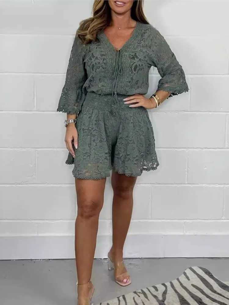 Womens two-piece sexy V-neck hollow lace top+shorts set summer Ele shirt set office womens clothing 2-pieceXJ250414