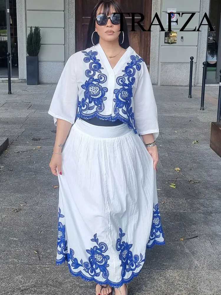 TRZA Womens 2-piece Blue Embroidered Single Piece Loose Shirt+Unique High Waist Loose Folded Street Skiing ClothesXJ250414