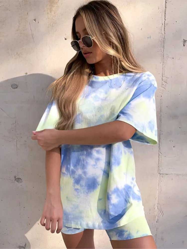 Casual womens two-piece summer new round neck loose tie dye shorts Sve T-shirt fashionable streetwear Fe shortsXJ250414