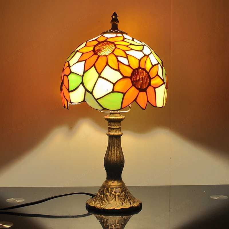 Nordic Sunflowers Pastoral Retro Desk Lamp Tiffany Glass Wedding Gifts Lighting Bedroom Bedside Reading Light Personality M251114