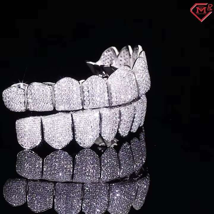 Iced Out Hip Hop Grillz Diamond Teeth GRA Certificate 925 Sliver Custom Moissanite Grillz