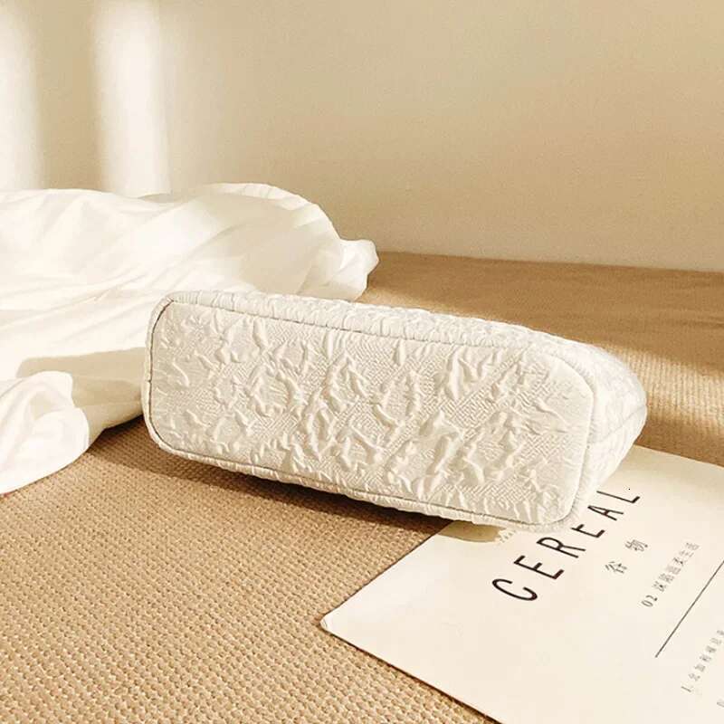 Cheongsam Clutch 2023 Shell Pearl Handbag Mini Chain Crossbody Shoulder Mobile Phone Bag Versatile Cosmetic Purse For Women