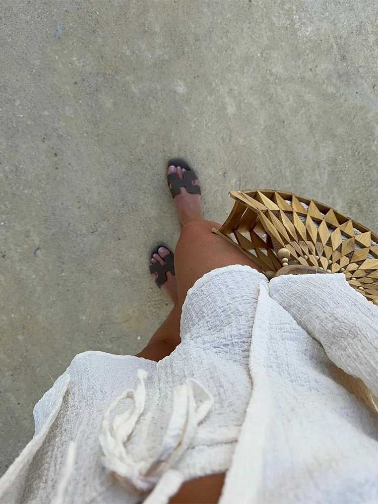 Womens V-neck lace long Sve shirt set fashionable and casual Drstring high waisted shorts set spring womens beach vacation setXJ250414