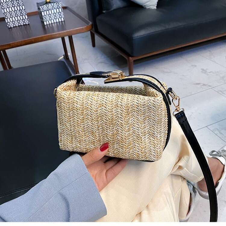 Handmade Beach Bag Grass Woven Hand-Held For Women In Spring 2024, Rural Forest Style Pillow Bag, Small And New Crossbody Bag Kq2