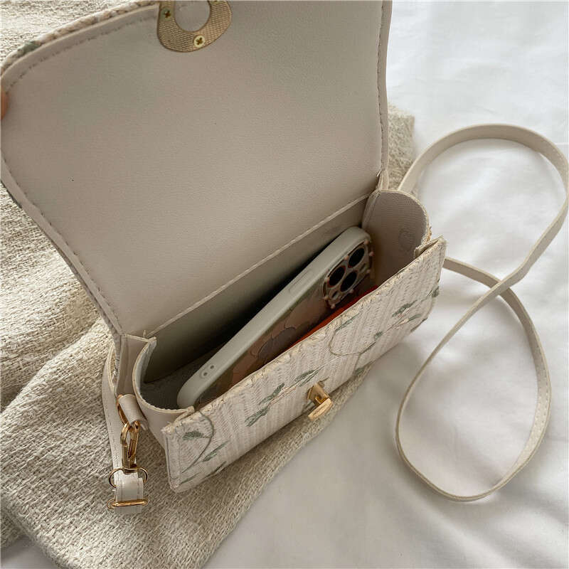 Handmade Beach Bag Grass For Women In The Summer Of 2023, New Small And Fresh Lace Flower Woven Saddle Bag, Versatile Single Shoulder Crossbody Bag Kq