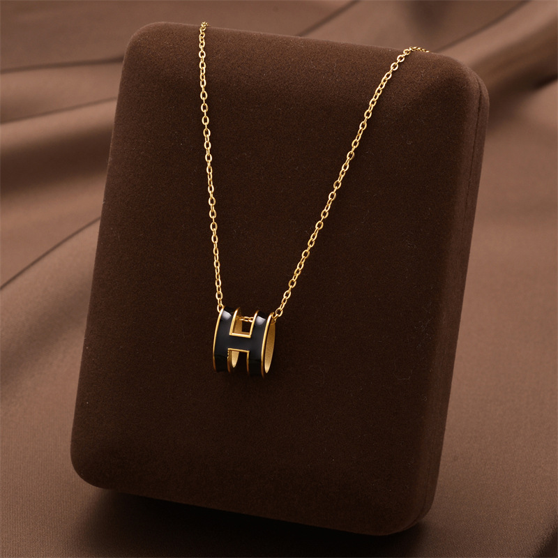 New Fashionable Letter Pendant Necklace Charming Women s Boutique Collarbone Chain Suitable For Daily Wear Exquisite Gift Necklace