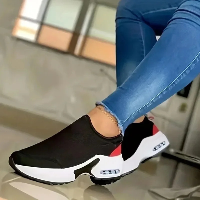Woman Sneakers Solid Color Fashion Platform Breathable Vulcanize Walking Running Tenis Lace Up Casual Wedges Mesh Sports Shoes 251113