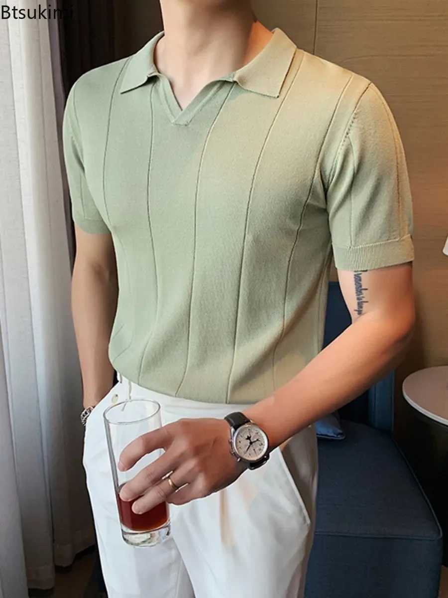 2025 New Mens Ice Silk Short sleeved Polo Shirt UK Casual Business Ruffian Handsome V-neck Knitted Top Summer Mens Wear W250414