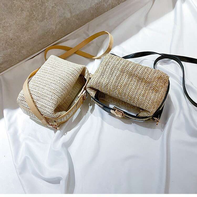 Handmade Beach Bag Grass Woven Hand-Held For Women In Spring 2024, Rural Forest Style Pillow Bag, Small And New Crossbody Bag Kq2