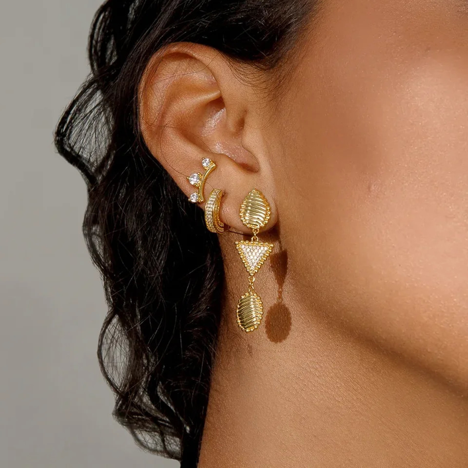 Ocean Shells Pendant Dangle Earrings Micro Pave Bling Cz Trending Korean Women Girls Gold Color Piercing Aretes De Mujer Jewelry 250411