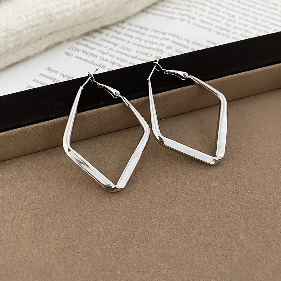 Silver Needle Metal Smooth Rhombus Pendant Hoop Casual Fashion Daily Versatile Earrings Light Luxury Niche Temperament Ear Jewelry
