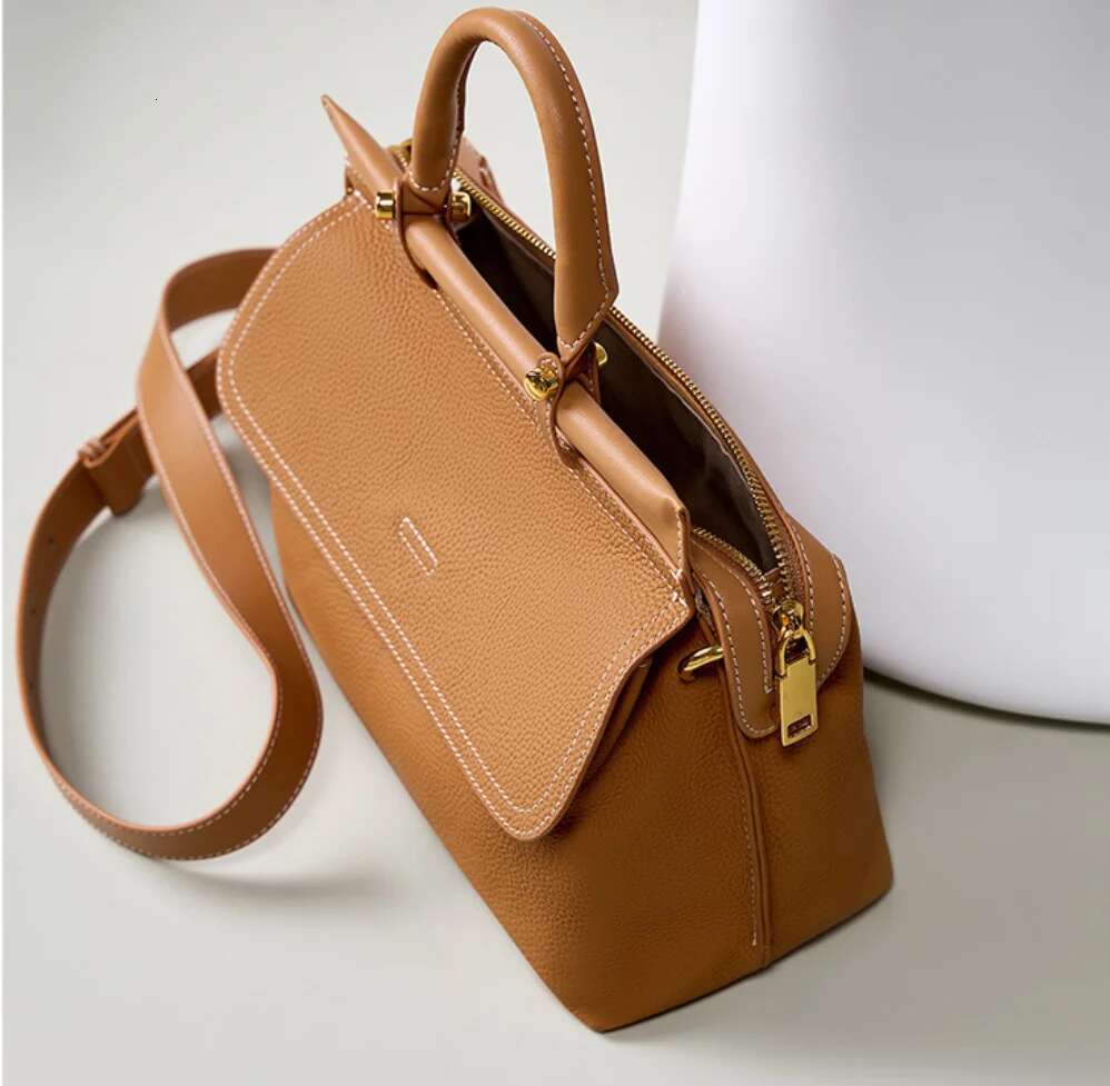 2025 New Vintage Crossbody Messenger Commuter Large Capacity Single-Shoulder Briefcase Cowhide Leather Handbag Shopping Bag