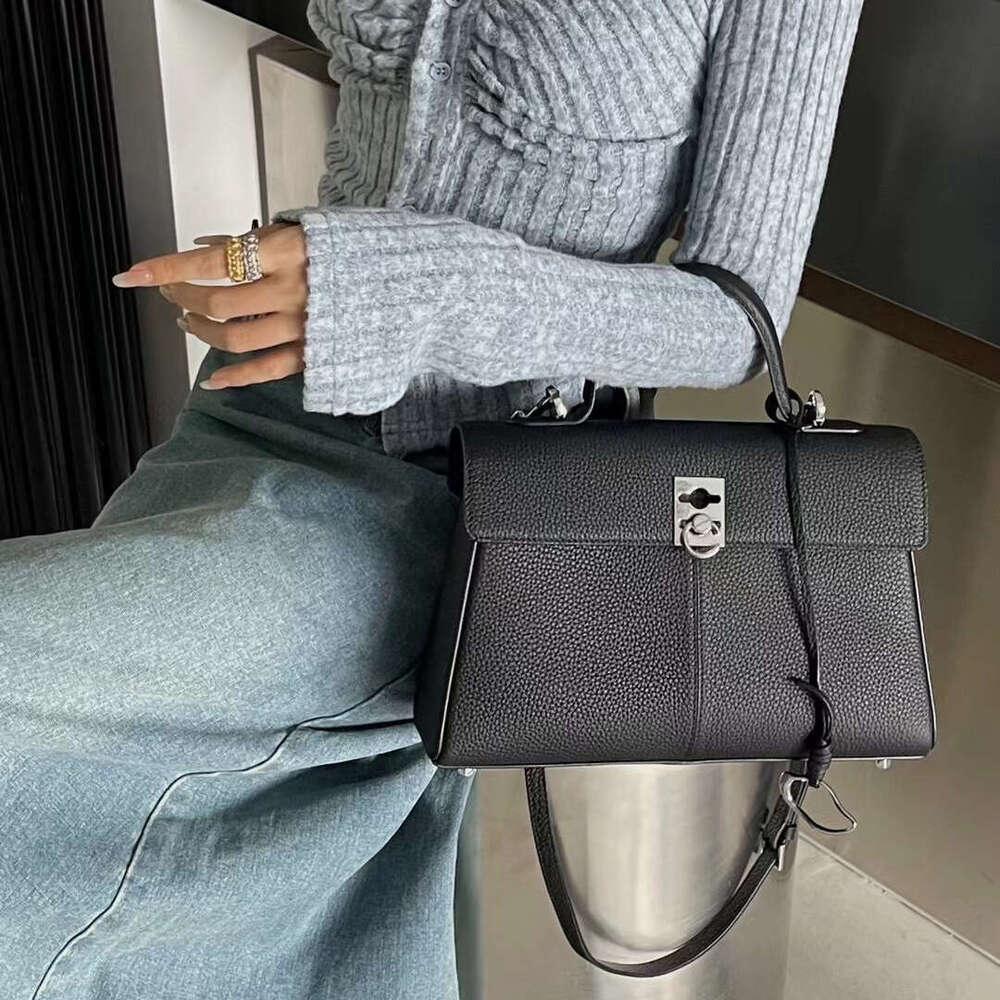 Women's Bags New top layer cowhide official document commuting niche high-end leather women's bag, hand-held crossbody bag