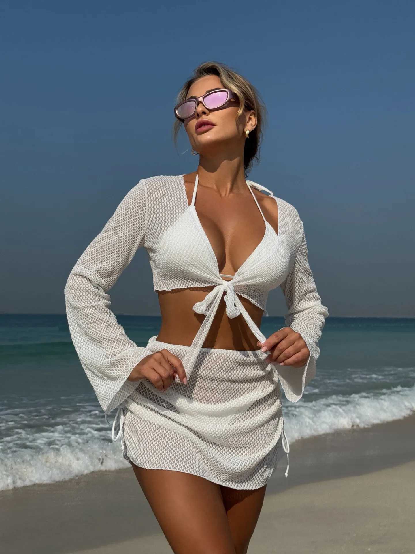 Summer Holiday 4-piece Bikini Set 2025 Womens Sexy White Long Sve Coverage and Tight Swimsuit Beach Swimsuit Swimming Pool SwimsuitXJ250414