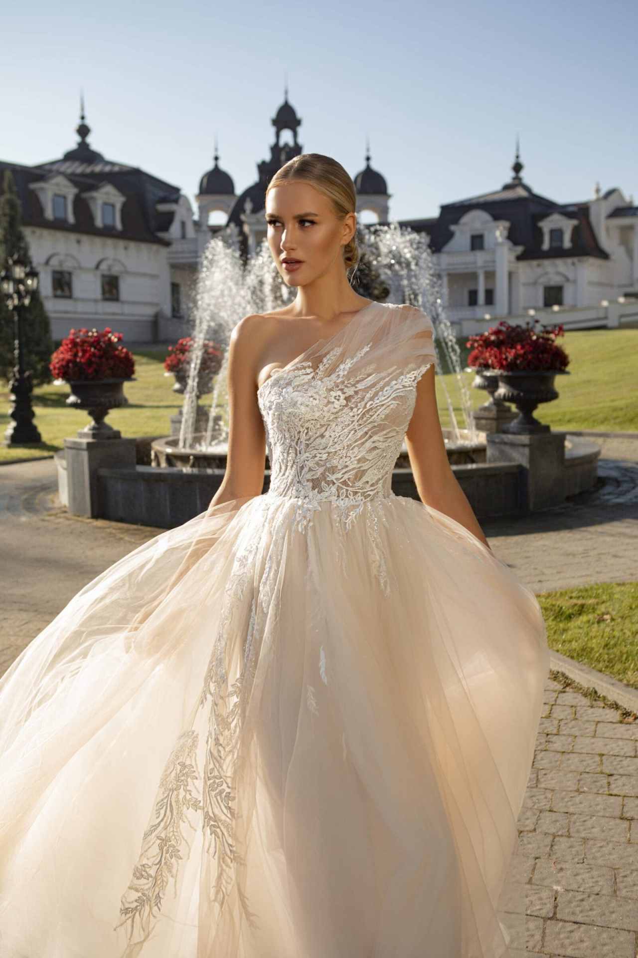 Exquisite A-Line Bridal Wedding Dresses One Shoulder Sleeveless Lace With Appliques Backless Floor-Length Plus Size For Special Occasion Vestido de no