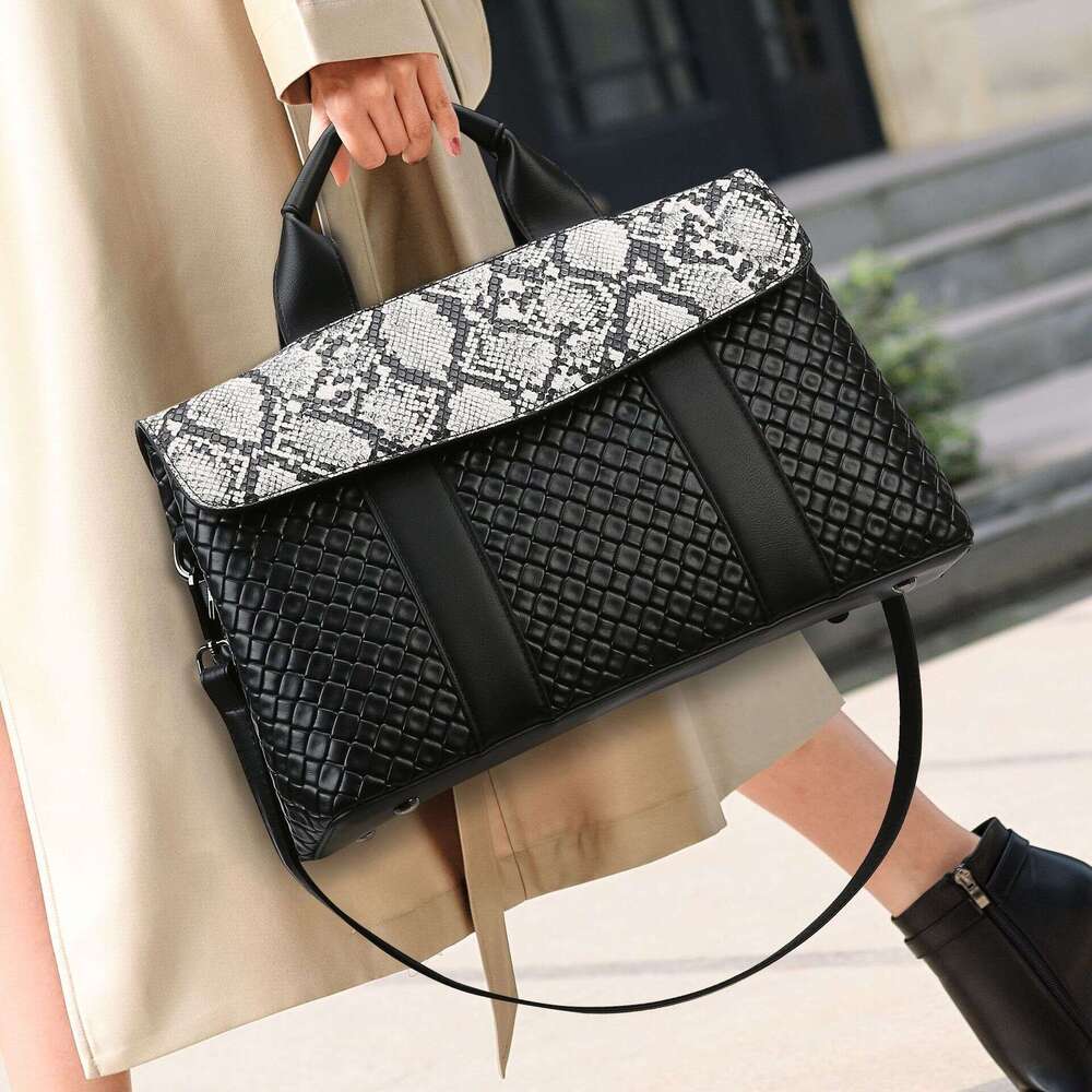 designer bag Ladies' handbag, fashionable woven pattern, large capacity women's high-end feeling, hot selling shoulder bag, work commuting b