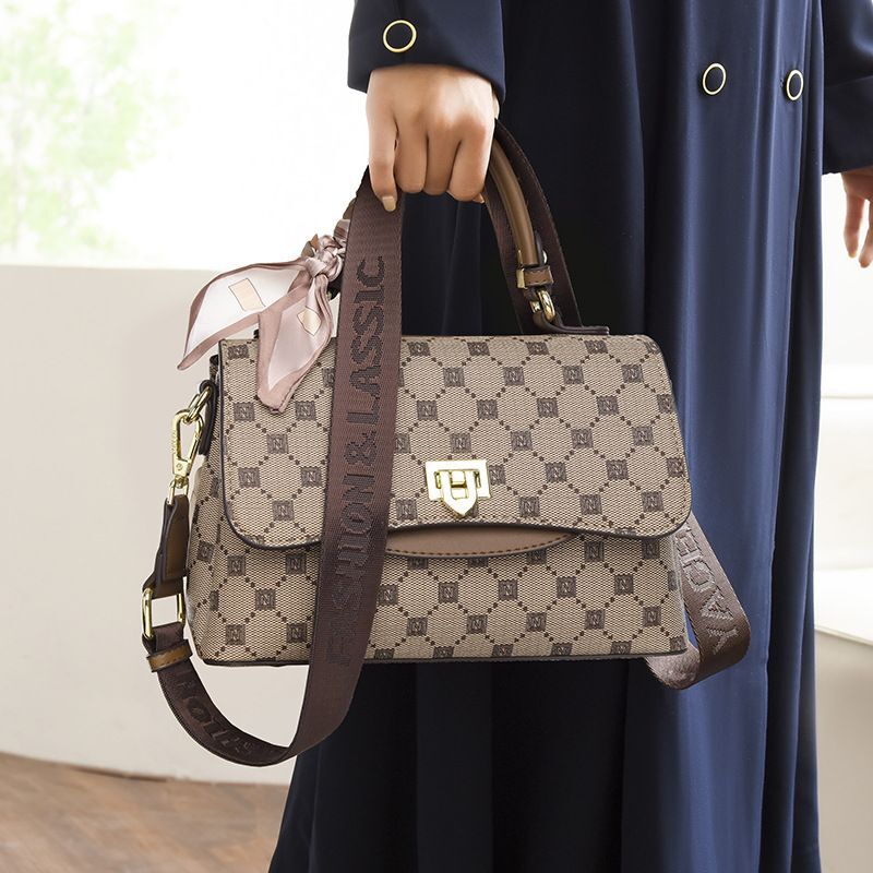 For Large Capacity Women's Single Shoulder Crossbody Simple Work Commute Small Square Bag Women