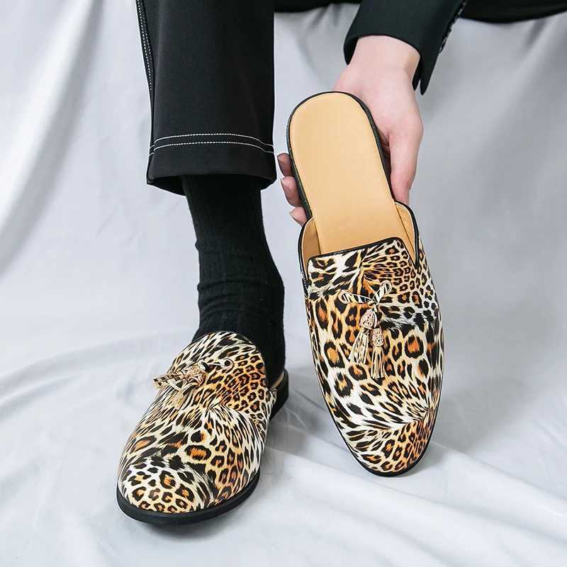 Summer mens leather casual shoes leopard print mens mule slider breathable mens sandals half load Zapatos Hombre W250414