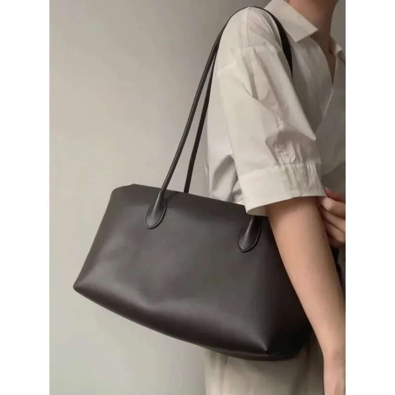 Designer Bag Minimalist Style Shoulder Tote Bag Large Capacity Armpit Commuter Handbag For Women 2023