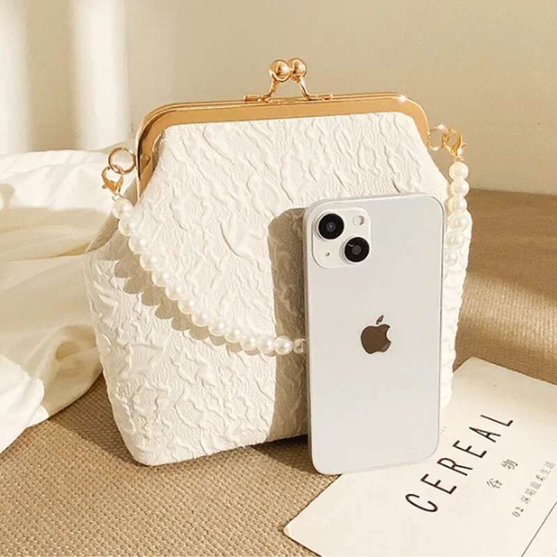 Cheongsam Clutch 2023 Shell Pearl Handbag Mini Chain Crossbody Shoulder Mobile Phone Bag Versatile Cosmetic Purse For Women
