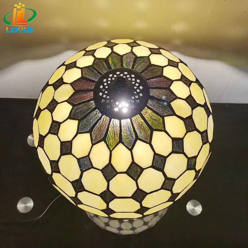 European Style Minimalist Small Square Desk Lamp Tiffany Style Restaurant Bar Antique Decorative Glass Lamp Metal Lamp Holder M251114